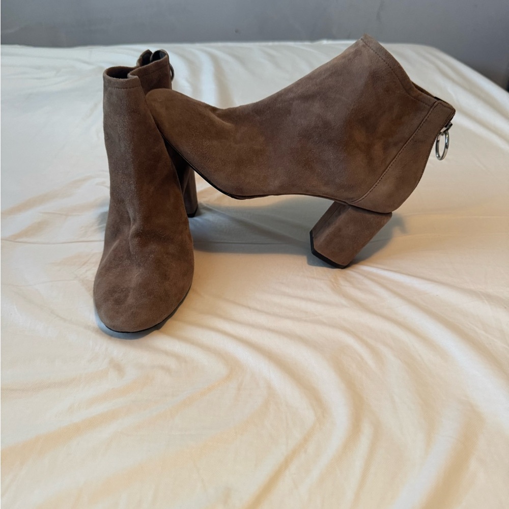 Via Spiga Suede Ankle Boots Brown Block Heel Womens Size 7.5 Zip Back